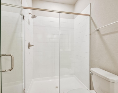 9800 Grosbeak Lane - Photo Thumbnail 15