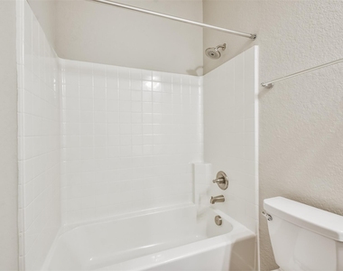 9800 Grosbeak Lane - Photo Thumbnail 20