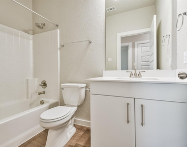 9800 Grosbeak Lane - Photo Thumbnail 19