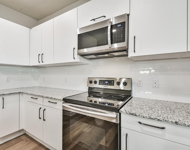 9800 Grosbeak Lane - Photo Thumbnail 8