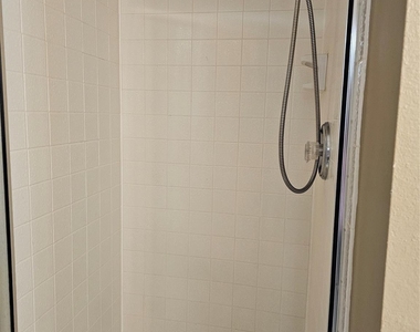 27182 Kings Manor Drive S - Photo Thumbnail 24