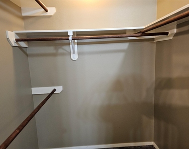 27182 Kings Manor Drive S - Photo Thumbnail 22