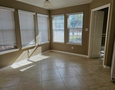27182 Kings Manor Drive S - Photo Thumbnail 13