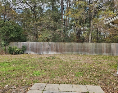 27182 Kings Manor Drive S - Photo Thumbnail 36
