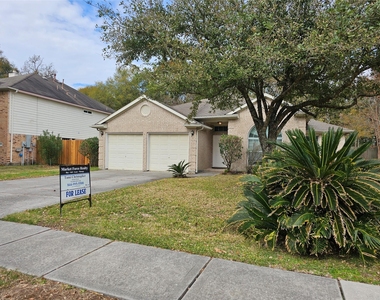 27182 Kings Manor Drive S - Photo Thumbnail 1