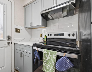 3303 W Greenridge Drive - Photo Thumbnail 22