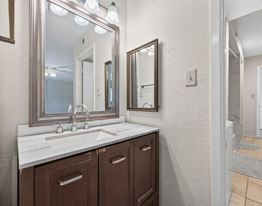 3303 W Greenridge Drive - Photo Thumbnail 36