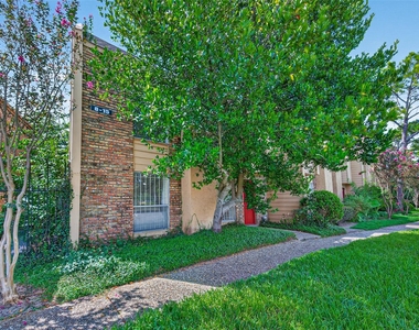 3303 W Greenridge Drive - Photo Thumbnail 3