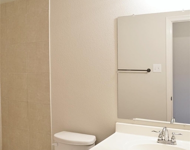 10507 Willow Park Green - Photo Thumbnail 9