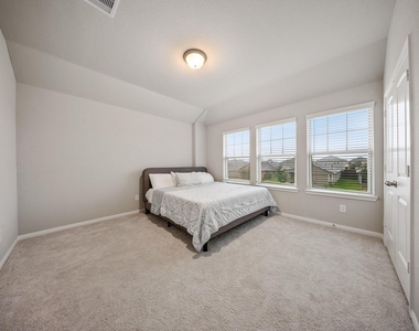 5318 Marisol Cove Drive - Photo Thumbnail 11