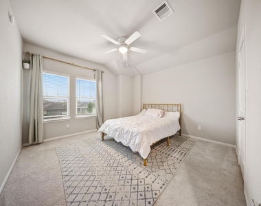 5318 Marisol Cove Drive - Photo Thumbnail 13