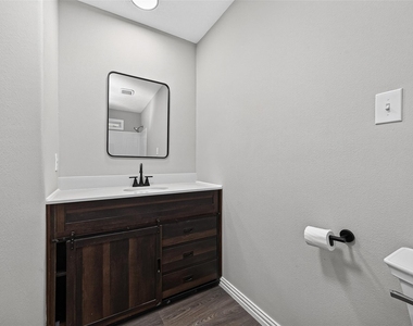 5693 Cessna Drive - Photo Thumbnail 31