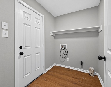 5693 Cessna Drive - Photo Thumbnail 24