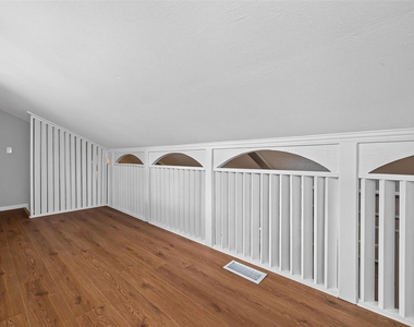 5693 Cessna Drive - Photo Thumbnail 29