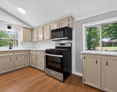 5693 Cessna Drive - Photo Thumbnail 10