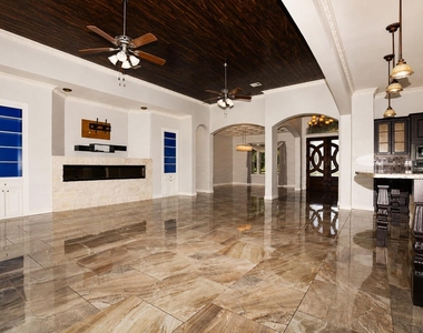 527 Lily Lane - Photo Thumbnail 5