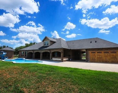 527 Lily Lane - Photo Thumbnail 24