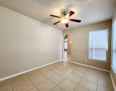 911 Daffodil View Court - Photo Thumbnail 30