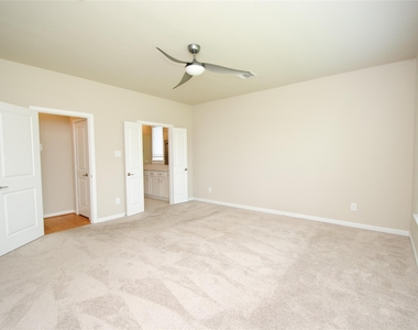 8326 Oakland Heights Lane - Photo Thumbnail 28