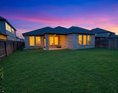 8326 Oakland Heights Lane - Photo Thumbnail 35