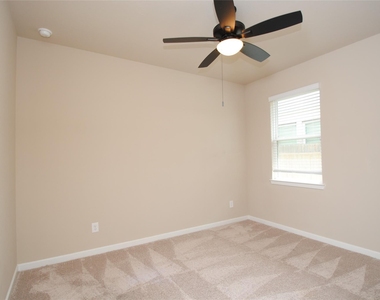 8326 Oakland Heights Lane - Photo Thumbnail 8