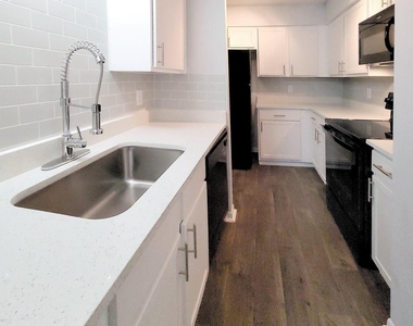 1903-n01 Place Rebecca Lane - Photo Thumbnail 6