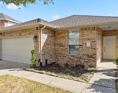 20935 Brodie Lane - Photo Thumbnail 3