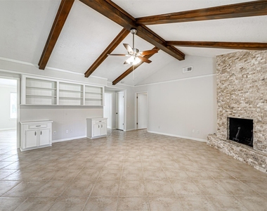 124 Dogwood Street - Photo Thumbnail 8