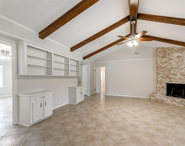 124 Dogwood Street - Photo Thumbnail 7