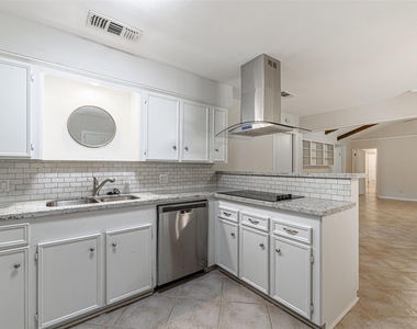 124 Dogwood Street - Photo Thumbnail 13