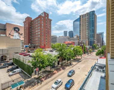 204 Travis Street - Photo Thumbnail 20