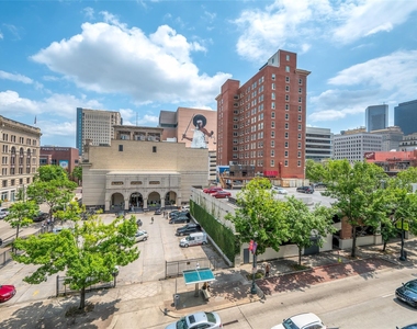 204 Travis Street - Photo Thumbnail 19