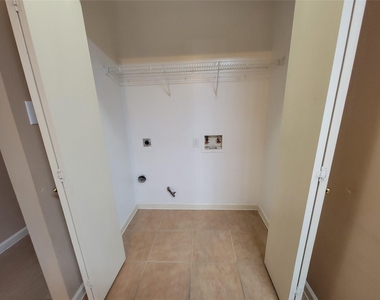 6327 Hayman Drive - Photo Thumbnail 10
