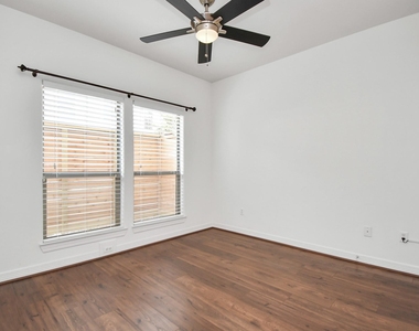 3900 Center Street - Photo Thumbnail 18