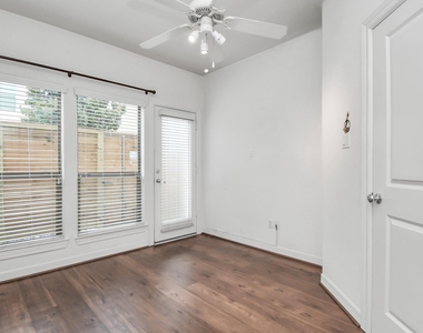 3900 Center Street - Photo Thumbnail 4