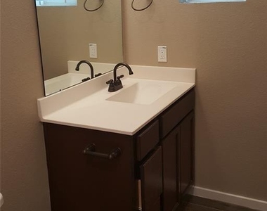 162 Parkgate - Photo Thumbnail 9