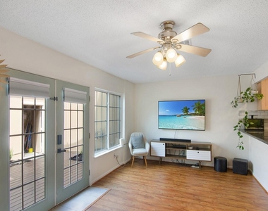 11681 Village Place Drive - Photo Thumbnail 13
