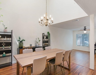 11681 Village Place Drive - Photo Thumbnail 8