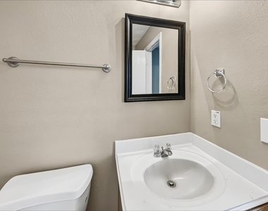 5010 Deerpath Drive - Photo Thumbnail 11