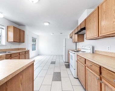17219 Morning Blossom Place - Photo Thumbnail 10