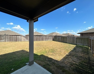 3207 Sumac Drive - Photo Thumbnail 22