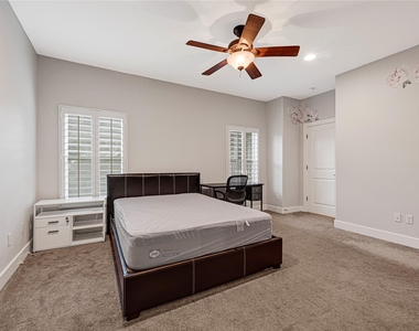 11218 Gallant Ridge - Photo Thumbnail 13