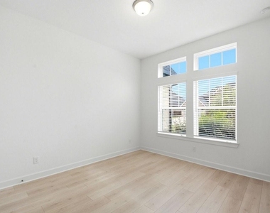 14314 Olive Harbor Trl - Photo Thumbnail 15