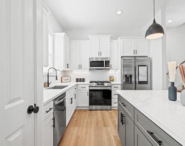 1307 Oak Tree Forest Court - Photo Thumbnail 13