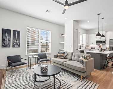 1307 Oak Tree Forest Court - Photo Thumbnail 10
