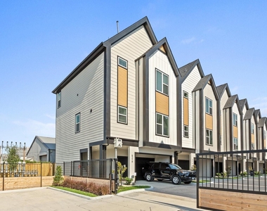 1307 Oak Tree Forest Court - Photo Thumbnail 36
