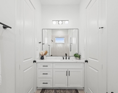 1307 Oak Tree Forest Court - Photo Thumbnail 26