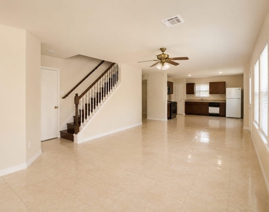 16127 Eaglewood Spring Ct - Photo Thumbnail 2