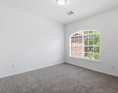 16023 Powder Springs Lane - Photo Thumbnail 37