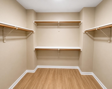 5118 Littleneviss Drive - Photo Thumbnail 11